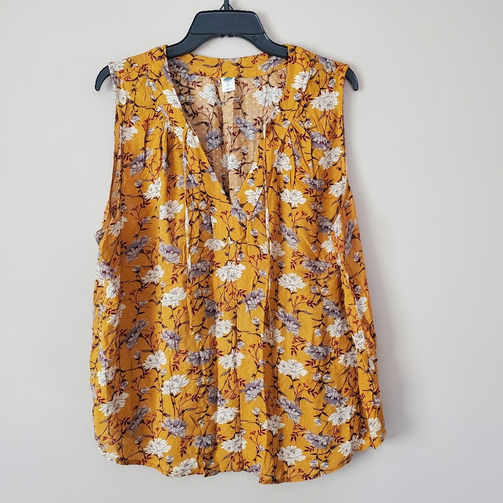 Old Navy Yellow Floral Tank XL
